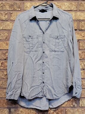 Jane and Delancey Chambray Button-Down Shirt Gray Size Large Lightweight Casual